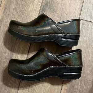 Dansko Clogs Womens size EU 37 (US 6.5-7) Iridescent shimmer on black